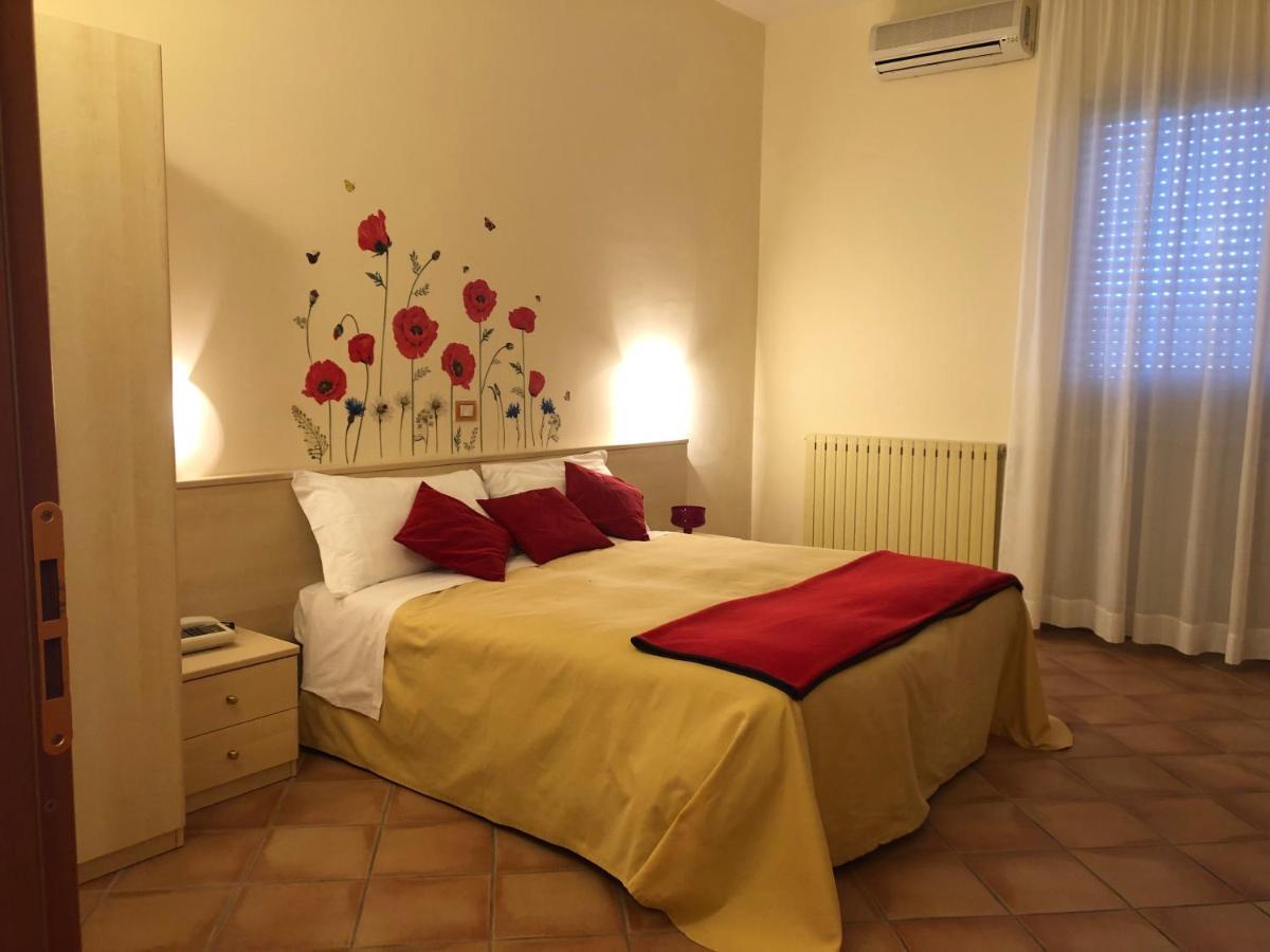 Hotel Di Rocco Loreto Aprutino Dış mekan fotoğraf