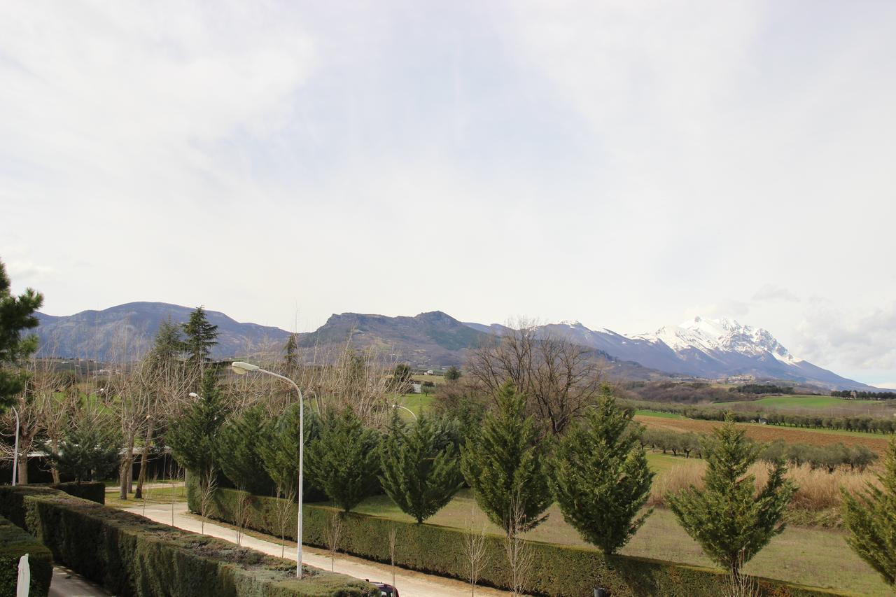 Hotel Di Rocco Loreto Aprutino Dış mekan fotoğraf