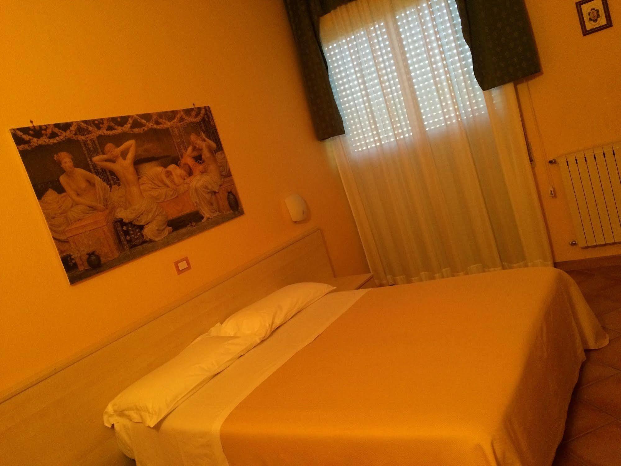 Hotel Di Rocco Loreto Aprutino Dış mekan fotoğraf